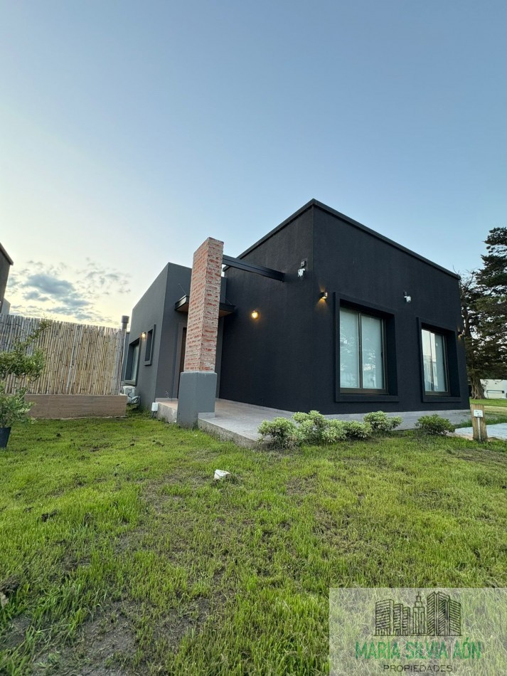 VENTA CASA EN BARRIO PRIVADO COSTA DEL SOL BALNEARIO PARQUE MAR CHIQUITA 