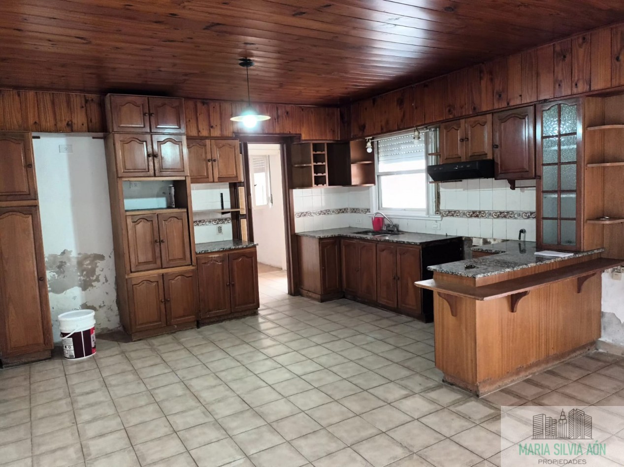 VENTA /PERMUTA CASA CON GALPON EN CORONEL VIDAL CENTRO