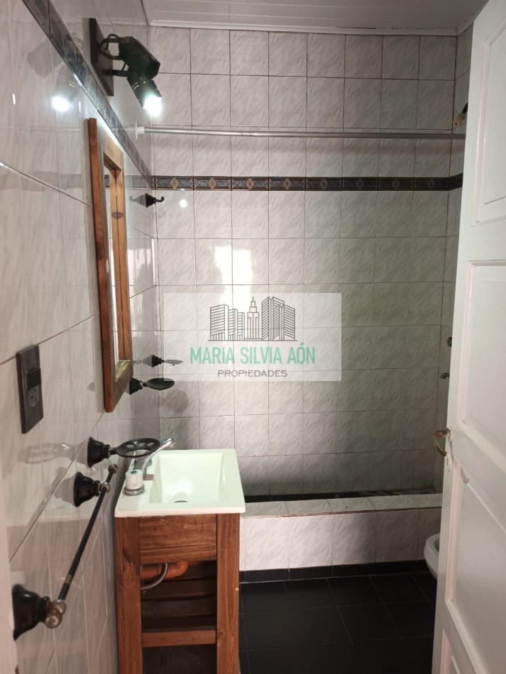 VENTA /PERMUTA CASA CON GALPON  EN CORONEL VIDAL CENTRO