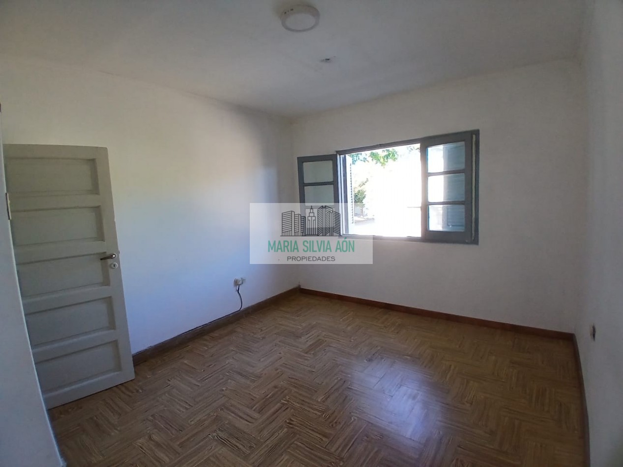 VENTA CASA DE DOS PLANTAS CENTRO CORONEL VIDAL