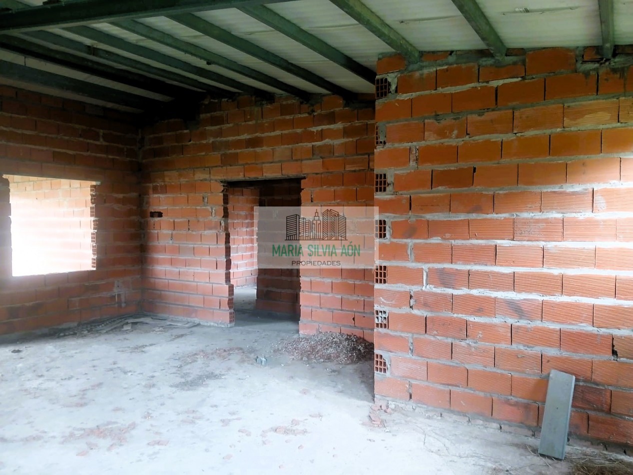 VENTA TERRENO CON VIVIENDA EN CONSTRUCCION 