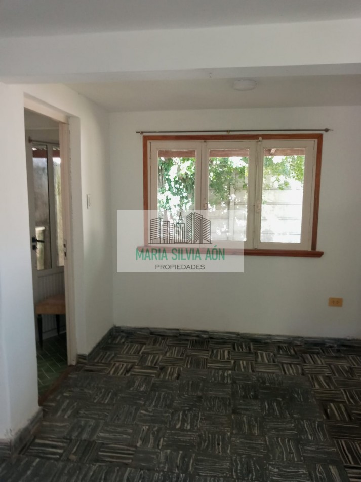 VENTA CASA DE DOS PLANTAS CENTRO CORONEL VIDAL