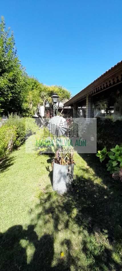 VENTA CHALET CORONEL VIDAL 