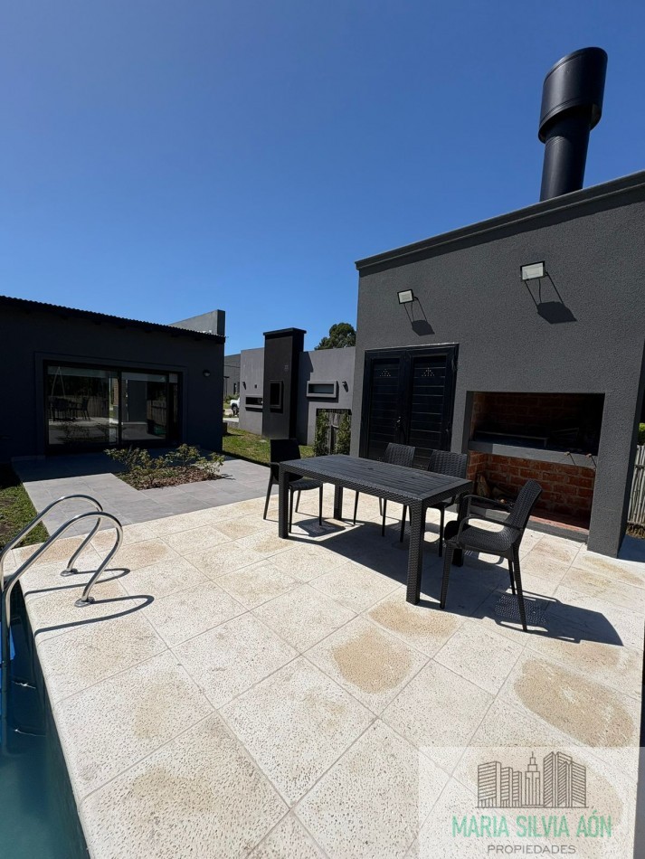 VENTA CASA EN BARRIO PRIVADO COSTA DEL SOL BALNEARIO PARQUE MAR CHIQUITA 