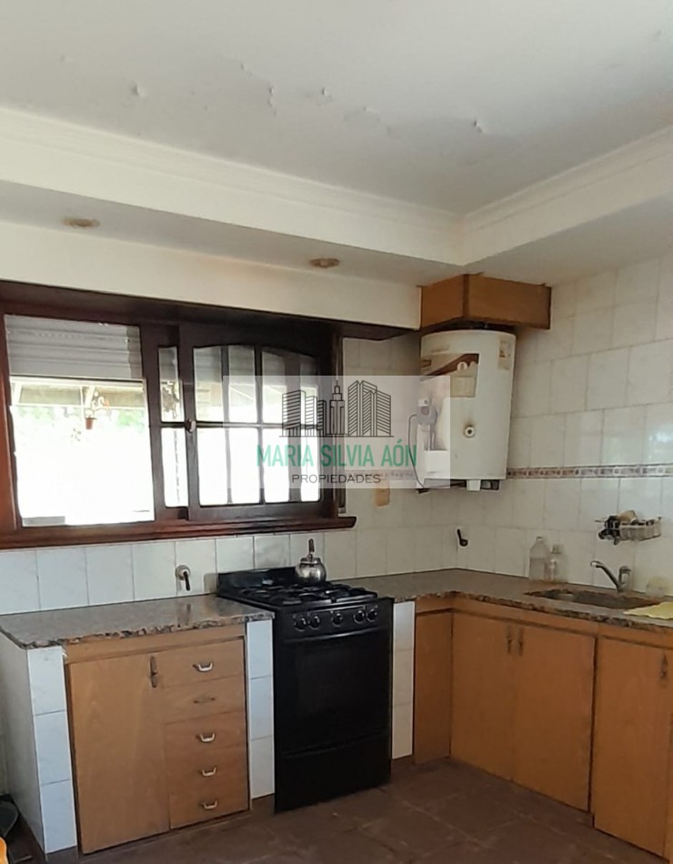 VENTA CHALET CORONEL VIDAL 