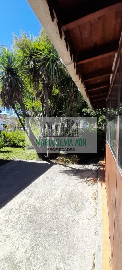 VENTA CHALET CORONEL VIDAL 