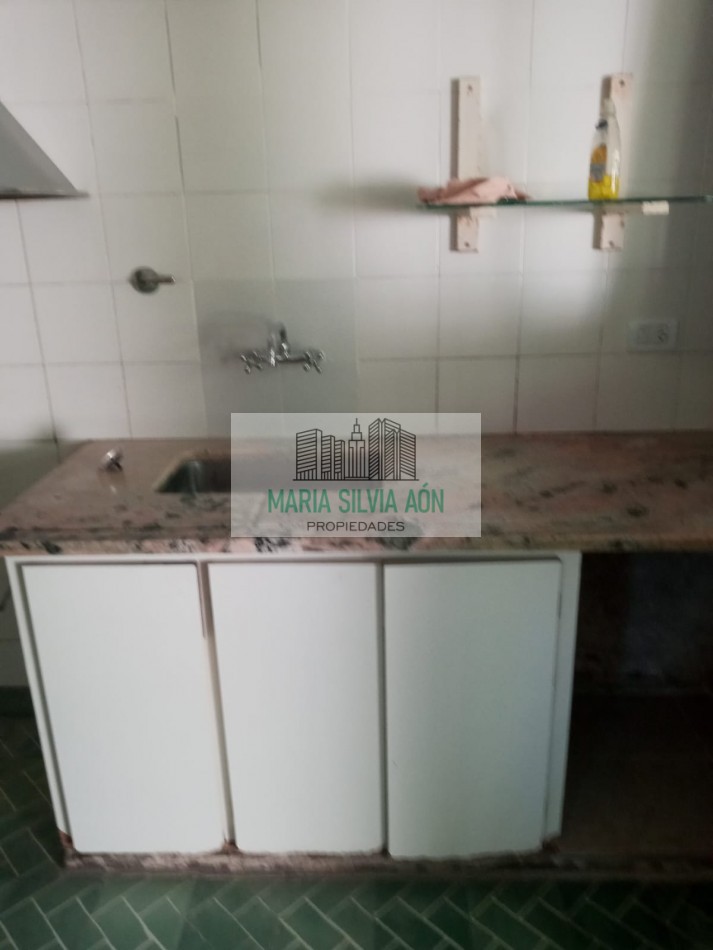 VENTA CASA DE DOS PLANTAS CENTRO CORONEL VIDAL