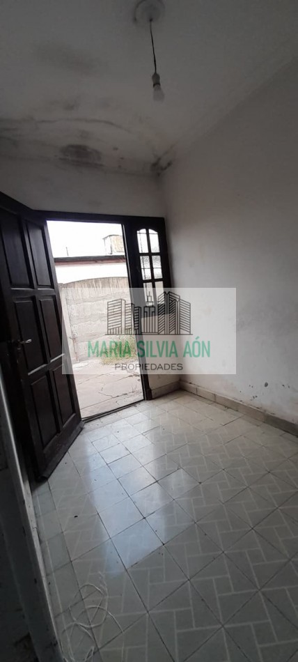 VENTA CASA A RECICLAR EN  EL CENTRO CORONEL VIDAL 