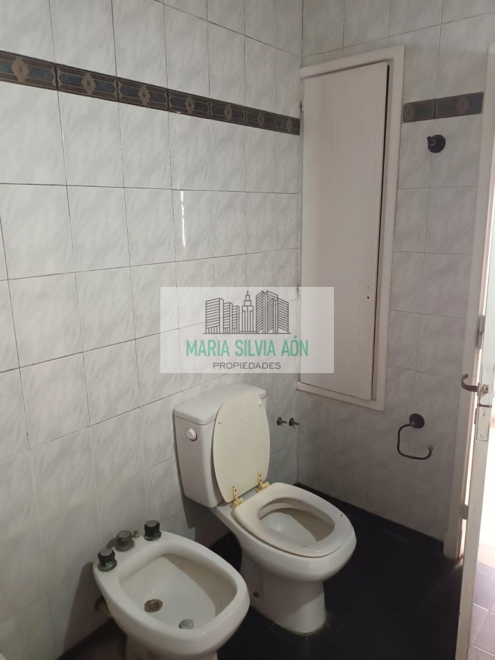 VENTA /PERMUTA CASA CON GALPON  EN CORONEL VIDAL CENTRO