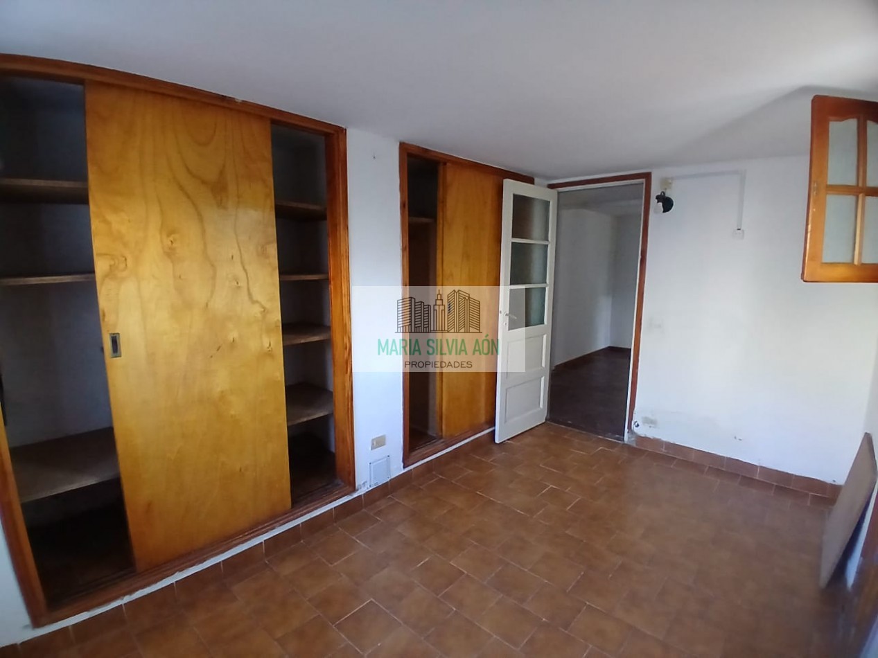 VENTA CASA DE DOS PLANTAS CENTRO CORONEL VIDAL