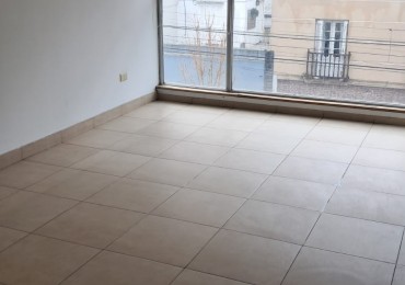VENTA DEPARTAMENTO 2 AMBIENTES AL FRENTE ZONA CENTRO
