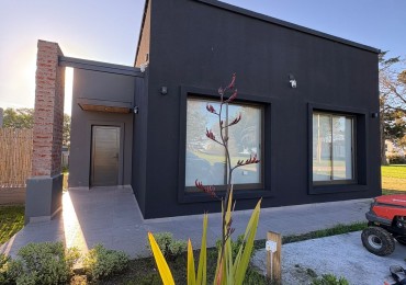 VENTA CASA EN BARRIO PRIVADO COSTA DEL SOL BALNEARIO PARQUE MAR CHIQUITA 