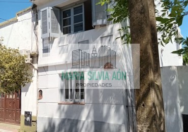 VENTA CASA DE DOS PLANTAS CENTRO CORONEL VIDAL