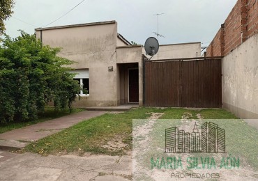 VENTA /PERMUTA CASA CON GALPON EN CORONEL VIDAL CENTRO